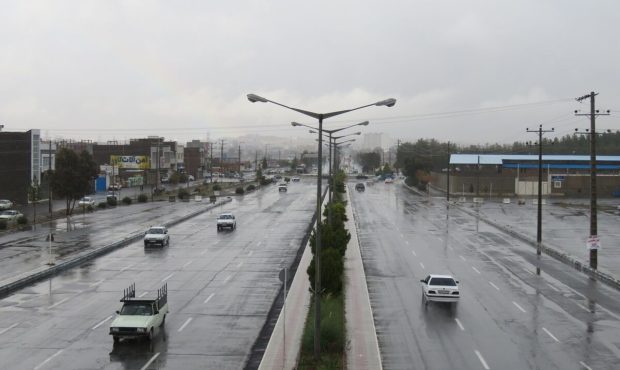 مدیرکل راهداری و حمل و نقل جاده ای استان تاکید کرد: رانندگان از تردد غیرضروری در جاده های ایلام پرهیز کنند