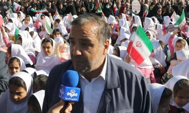 استاندار ایلام در اجتماع بزرگ و باشکوه مردم ولایت‌مدار شهر ایلام: جنایات رژیم غاصب صهیونیستی در غزه، ماهیت پلید آنان را برای جهانیان آشکار کرد