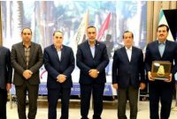 تجلیل از مدیر مخابرات منطقه ایلام در نشست هم اندیشی فعالان عرصه ارتباطات