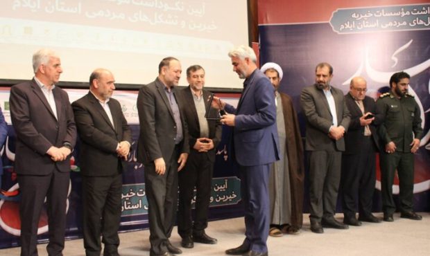 قائم مقام کمیته امداد کشور تاکید کرد: موسسات خیریه و افراد نیکوکار بازوی کمیته امداد و سایر نهادهای حمایتی محسوب می شوند