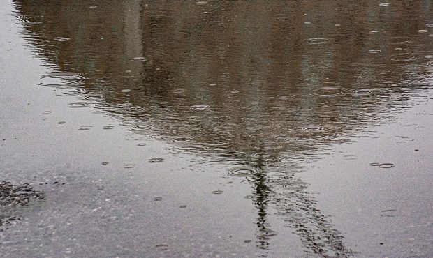 کارشناس هواشناسی ایلام خبر داد؛ آغاز دوباره بارش باران در ایلام/ بارش ها تا عصر فردا ادامه دارد