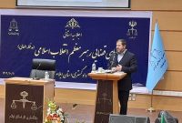 باید در جهت توسعه کشور امور تخصصی به متخصصین و امور عمومی به مردم سپرده شود