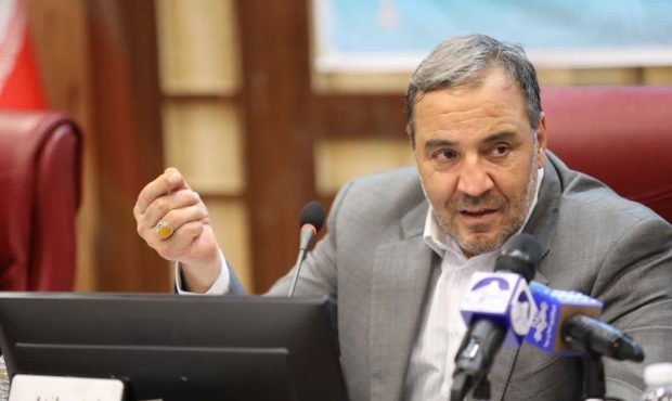 استاندار ایلام در نشست بررسی مسائل و موضوعات مختلف شهرداری ایلام: ۲۱۳ میلیارد تومان اعتبار به شهرداری ایلام تخصیص یافته است