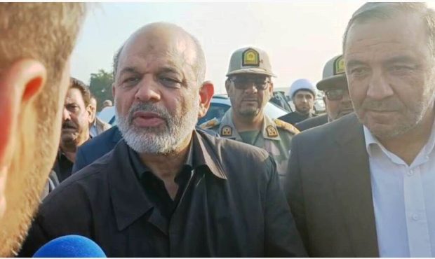 وزیر کشور در بدو ورود به شهرستان دهلران: جمع‌آوری گازهای همراه نفت برنامه قطعی دولت است