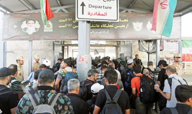 فرماندار مهران از تردد ۱۱ هزار نفر از بامداد امروز تاکنون از مرز مهران خبر داد فرماندار مهران از تردد ۱۱ هزار نفر از بامداد امروز تاکنون از مرز مهران خبر داد