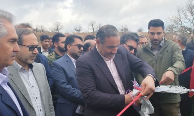 در ششمین روز از دهه فجر انقلاب و با حضور استاندار ایلام؛ بهره برداری از پروژه احداث واریانت چشمه چاهی در سیروان