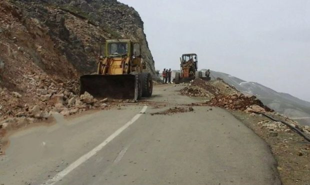 مدیرکل راهداری و حمل و نقل جاده ای ایلام خبر داد: ریزش برداری در ۵۹ مقطع از محورهای ایلام انجام شد