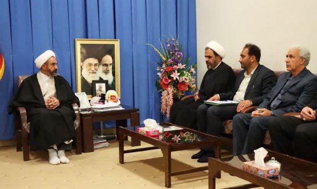 لزوم توجه به تکریم خانواده های معظم شهدا در جامعه/ کارکردن در بنیاد شهید با دیگر دستگاه ها متفاوت است لزوم توجه به تکریم خانواده های معظم شهدا در جامعه/ کارکردن در بنیاد شهید با دیگر دستگاه ها متفاوت است