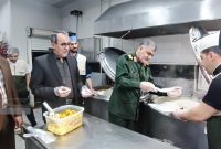 فرمانده سپاه از توزیع ۶۷ هزار پرس غذای گرم در بین نیازمندان ایلامی در ماه رمضان خبر داد فرمانده سپاه از توزیع ۶۷ هزار پرس غذای گرم در بین نیازمندان ایلامی در ماه رمضان خبر داد
