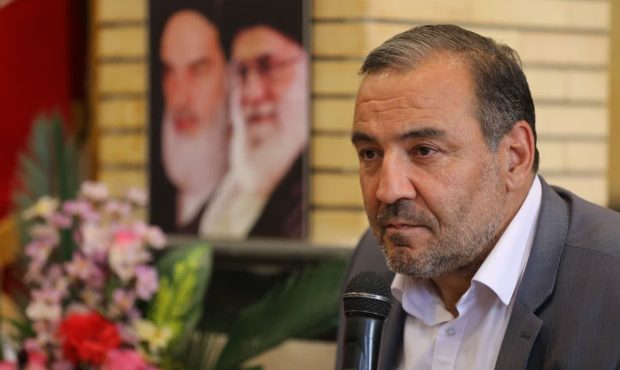 با وجود تلاش برای فراهم شدن بستر سرمایه‌گذاری‌‌های‌ کلان در استان، نباید از مشاغل خرد و خانگی غافل شویم