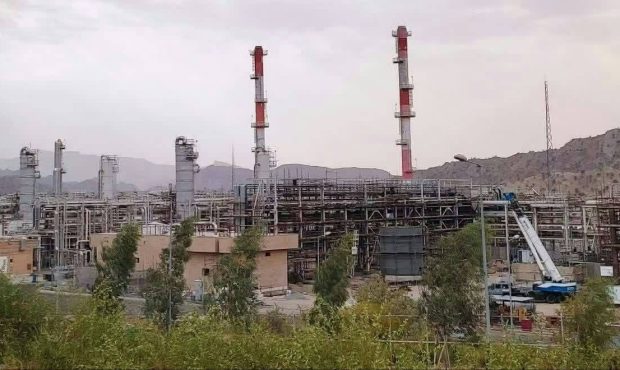 رئیس ایمنی و آتش نشانی شرکت پالایش گاز ایلام: بیش از ۶ هزار مجوز پروانه کار در پالایشگاه گاز ایلام صادر شد رئیس ایمنی و آتش نشانی شرکت پالایش گاز ایلام: بیش از ۶ هزار مجوز پروانه کار در پالایشگاه گاز ایلام صادر شد