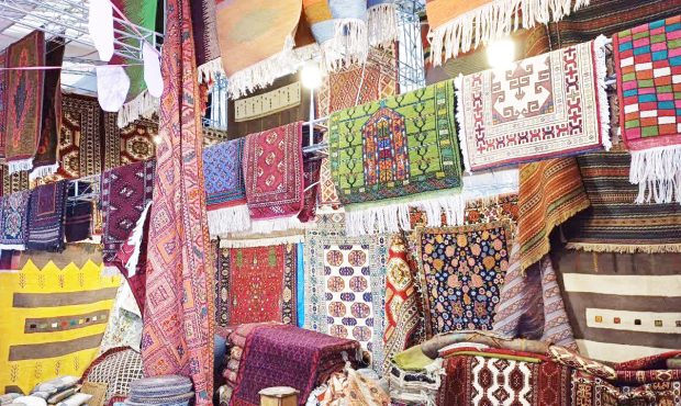 مدیرکل میراث‌فرهنگی، گردشگری و صنایع‌دستی استان ایلام خبر داد: فروش ۵۲ میلیارد ریال صنایع دستی صنعتگران ایلام در نوروز