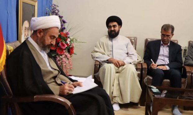 استقرار اورژانس هوایی (بالگرد) برای جابجایی هوایی بیماران و مصدومان در استان یک ضرورت است