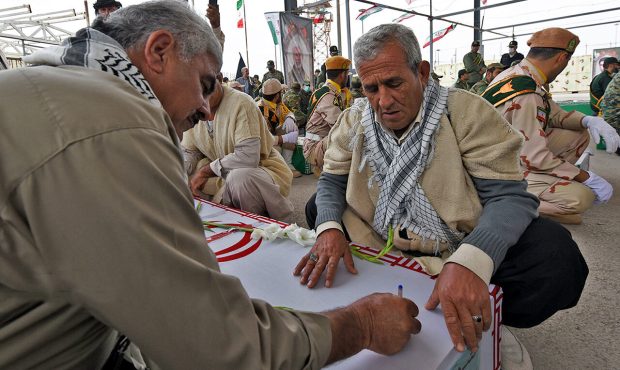 مدیرکل بنیاد حفظ آثار و نشر ارزشهای دفاع مقدس استان ایلام خبر داد: شناسایی پیکر پاک شهید جاویدالاثر ایلامی بعد از ۴۱ سال گمنامی مدیرکل بنیاد حفظ آثار و نشر ارزشهای دفاع مقدس استان ایلام خبر داد: شناسایی پیکر پاک شهید جاویدالاثر ایلامی بعد از ۴۱ سال گمنامی