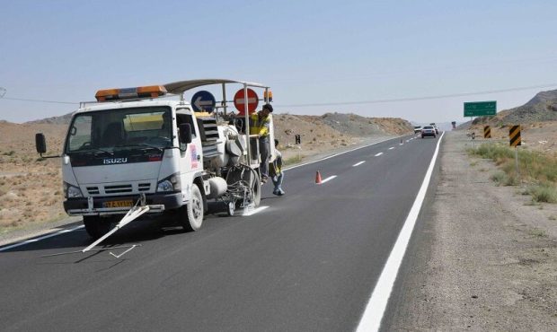 مدیرکل راهداری و حمل و نقل جاده‌ای ایلام خبر داد: چهار هزار کیلومتر خط‌کشی راه‌های ایلام انجام شد