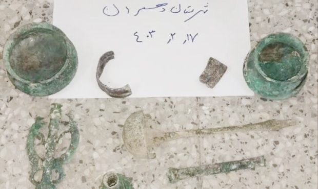 مدیرکل میراث فرهنگی، صنایع دستی و گردشگری استان ایلام خبر داد: کشف و ضبط ۷ قلم اشیای تاریخی در دهلران ایلام