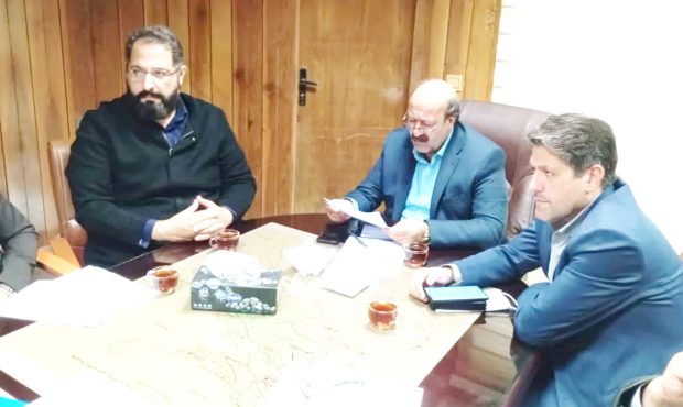 معاون استاندار ایلام: بانک‌ها و دستگاه‌های خدمات‌رسان رفع مشکلات مجتمع‌های فولاد استان را در اولویت قرار دهند