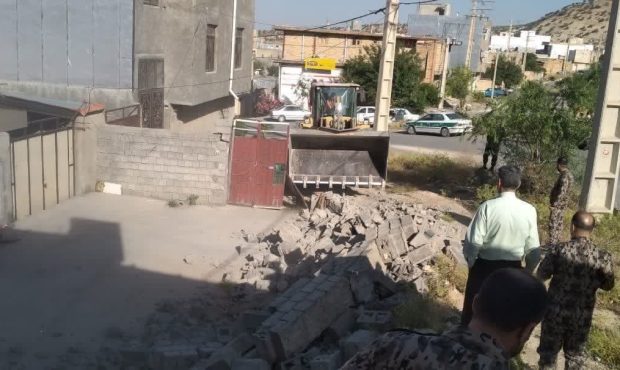 مدیرکل راه و شهرسازی استان ایلام خبر داد: رفع تصرف ۳۰۰ متر از اراضی ملی و دولتی شهر ایلام