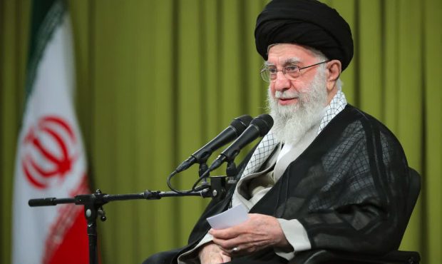 رهبر انقلاب: دوستداران پیشرفت کشور در انتخابات شرکت می‌کنند