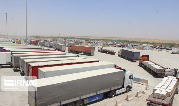 سرپرست گمرک ایلام خبر داد: ۵۳۵ میلیون دلار کالا از مرز مهران به عراق صادر شد