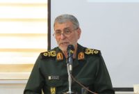 سردار حسینی فرمانده سپاه امیرالمومنین (ع) ایلام تاکید کرد: ضرورت راه‌اندازی دستگاه‌های یخ‌ساز در مرز مهران برای خدمات دهی به زائران