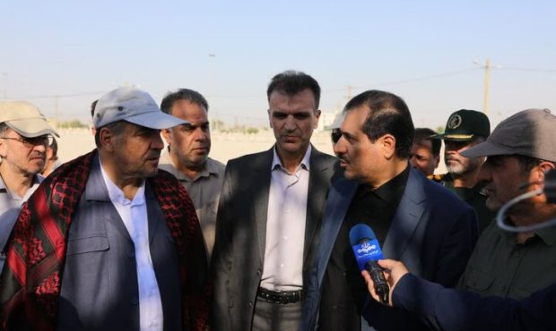 استاندار ایلام در جریان بازدید از پارکینگ شماره یک و ۲ اربعین شهر مهران خبر داد: قیمت مصوب پارکینگهای اربعین در مهران ۳۰۰ هزار ریال است استاندار ایلام در جریان بازدید از پارکینگ شماره یک و ۲ اربعین شهر مهران خبر داد: قیمت مصوب پارکینگهای اربعین در مهران ۳۰۰ هزار ریال است