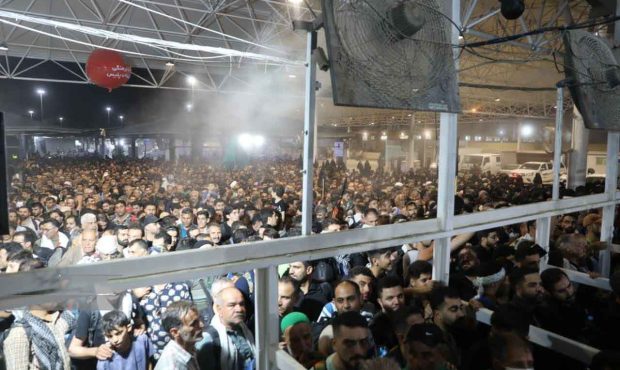 در ۱۰ روز ابتدایی ماه صفر: بیش از ۸۷۰ هزار نفر از مرز مهران تردد کردند در ۱۰ روز ابتدایی ماه صفر: بیش از ۸۷۰ هزار نفر از مرز مهران تردد کردند