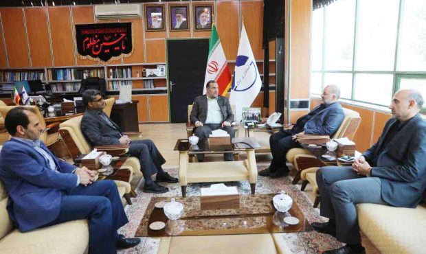 استاندار ایلام تاکید کرد: مرز مهران، مسیر اصلی تردد زوار به عتبات عالیات است