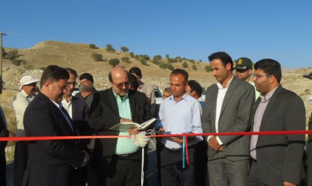 معاون هماهنگی استاندار در ششمین روز از هفته دولت در سفر به شهرستان بدره: جاده دسترسی به طرح گردشگری تنگ کافرین افتتاح شد
