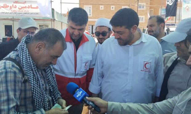 رئیس جمعیت هلال احمر جمهوری اسلامی ایران: با توجه به گرمای بسیار زیاد هوا، تاکنون در مسیر پیاده روی اربعین حسینی تلفات جانی نداشتیم