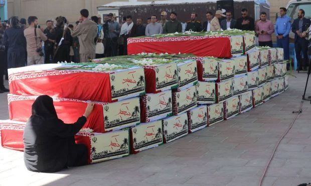 مجاهدان خاموش از ابتدای انقلاب و جنگ تحمیلی تا امروز کشور را با افتخار از گردنه های امنیتی عبور داده اند