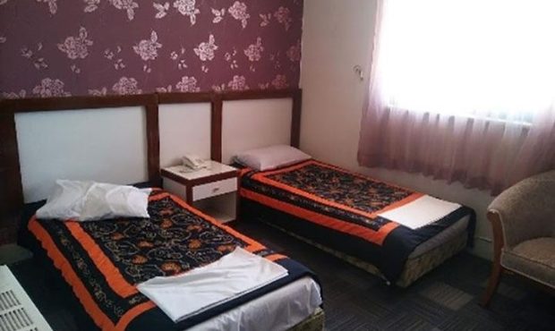 مدیرکل میراث‌فرهنگی، گردشگری و صنایع‌دستی ایلام از افزایش ۶۰ درصدی اقامت گردشگران عراقی در مراکز اقامتی رسمی استان ایلام خبر داد