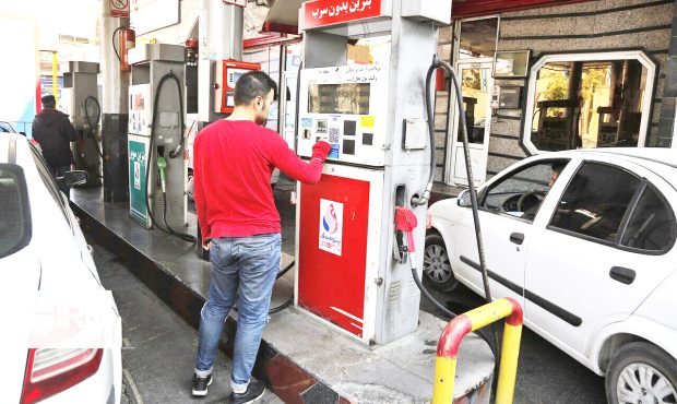 عرضه سوخت با کارت اضطراری در همه ۵۰ جایگاه ایلام/ سهمیه سوخت تغییر نکرده است