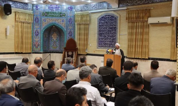 نماینده ولی‌فقیه در استان و امام جمعه ایلام در جمع خبرنگاران: قدرت بازدارندگی جمهوری اسلامی ایران بسیار بالاست که این مهم ثمره ولایت فقیه است