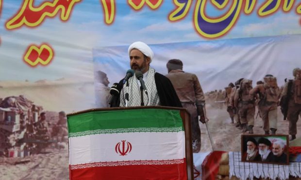 امام جمعه ایلام در یادواره ۴۰۰ شهید و سرداران ایل خزل: امروز ایل و مردمان بزرگ استان ایلام را با شهدای بزرگش می‌شناسند