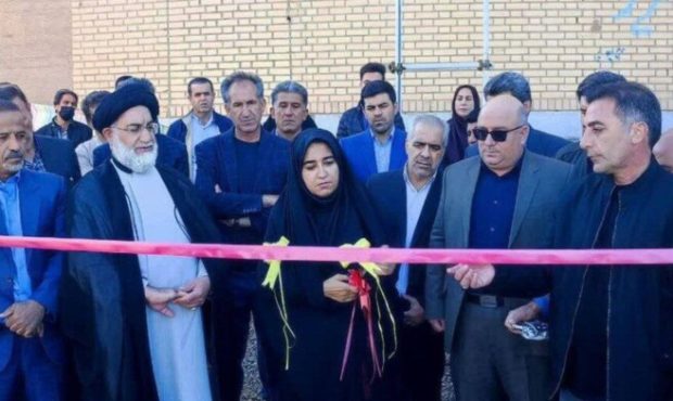 مدیرکل ورزش و جوانان استان ایلام خبر داد: بازسازی زمین چمن طبیعی فوتبال شهر ایوان به بهره برداری رسید