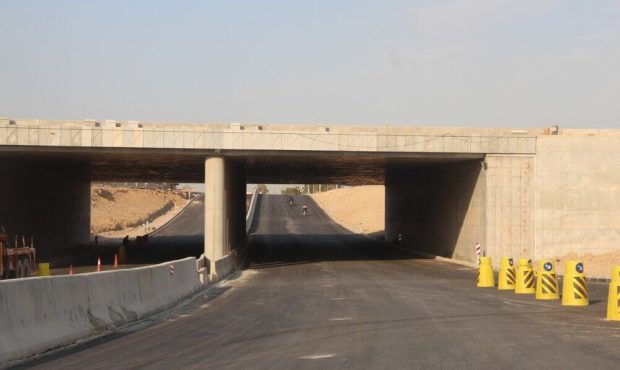 مدیرکل راهداری و حمل و نقل جاده‌ای استان خبر داد: تقاطع غیرهم‌سطح شهرک صنعتی ایلام با اعتبار ۳۵۰ میلیارد ریال در حال اجرا است