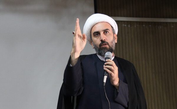 مدیرکل تبلیغات اسلامی استان ایلام: دشمن با ایجاد فضایی سنگین در پی انفعال فعالان رسانه‌ای جبهه انقلاب است