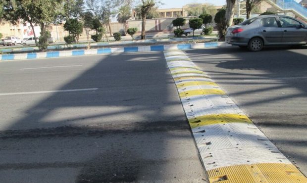 مدیرکل راهداری و حمل و نقل جاده ای ایلام خبر داد: ۴۲ سرعتکاه برای ایمن‌سازی راه های ایلام نصب شد