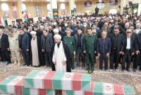 اقامه نماز بر پیکر ۳ شهید گمنام دوران دفاع مقدس در ایلام