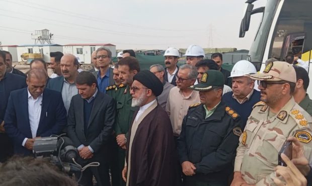 بازدید معاون وزیر و مدیرعامل صنایع پتروشیمی کشور و معاون هماهنگی امور اقتصادی استاندار ایلام از پتروشیمی دهلران