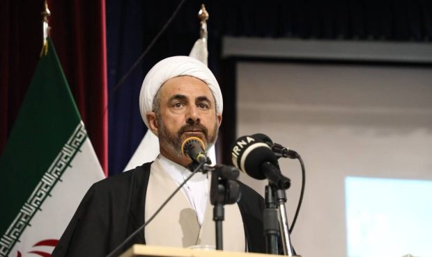 امام جمعه ایلام در آیین تکریم و معارفه فرمانده مرزبانی استان: امنیت و آسایش امروز ما مدیون جانفشانیهای مرزبانان جان برکف و شهدای مرزبانی است امام جمعه ایلام در آیین تکریم و معارفه فرمانده مرزبانی استان: امنیت و آسایش امروز ما مدیون جانفشانیهای مرزبانان جان برکف و شهدای مرزبانی است