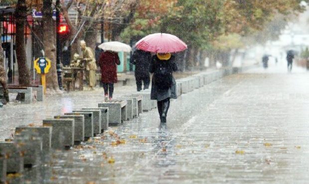 کارشناس اداره کل هواشناسی ایلام خبر داد: سامانه ناپایدار بارشی از عصر امروز وارد ایلام می شود