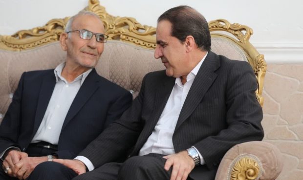 شهدا همچون خورشید در دل تاریخ می‌درخشند/ هیچ قلم و بیانی توان وصف عظمت شهدا را ندارند