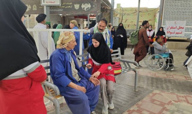 مدیرعامل جمعیت هلال احمر استان ایلام خبر داد: ارائه ۹۰۰ خدمت امدادی به مسافران نوروزی در ایلام مدیرعامل جمعیت هلال احمر استان ایلام خبر داد: ارائه ۹۰۰ خدمت امدادی به مسافران نوروزی در ایلام