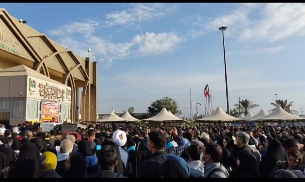 فرماندار مهران اعلام کرد: تردد روان زائران در مرز مهران؛ عبور ۳۶ هزار نفر طی ۲۴ ساعت گذشته