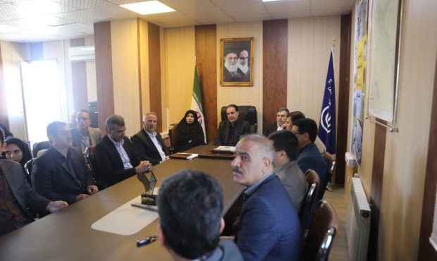 حضور استاندار ایلام و نمایندگان مردم استان در مجلس شورای اسلامی در سازمان هواشناسی استان