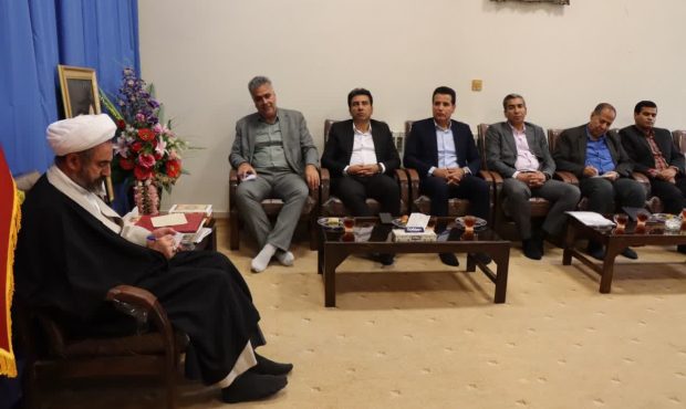 دیدار مدیرعامل شرکت آب و فاضلاب ایلام با نماینده ولی فقیه در استان و امام جمعه ایلام دیدار مدیرعامل شرکت آب و فاضلاب ایلام با نماینده ولی فقیه در استان و امام جمعه ایلام