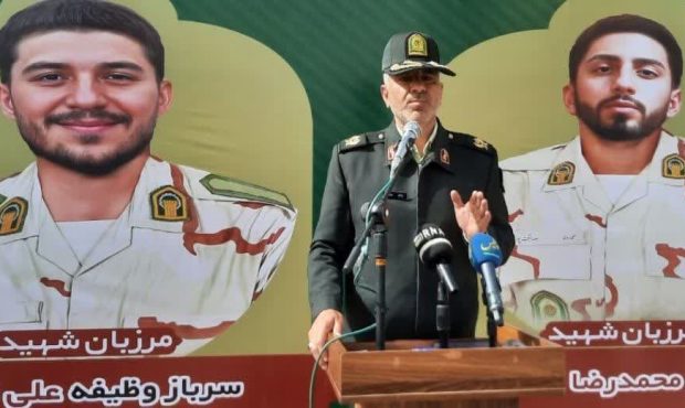 فرمانده انتظامی استان ایلام در مراسم بدرقه شهدای امنیت: امنیت کشور و آرامش مردم، مرهون جانفشانی شهدای خدمت در حوزه مرزبانی است فرمانده انتظامی استان ایلام در مراسم بدرقه شهدای امنیت: امنیت کشور و آرامش مردم، مرهون جانفشانی شهدای خدمت در حوزه مرزبانی است