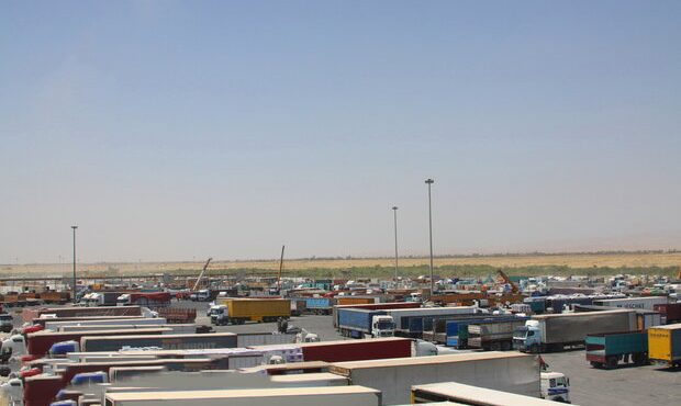 کندی صادرات در مرز مهران به دلیل افزایش تعرفه ها توسط عراق